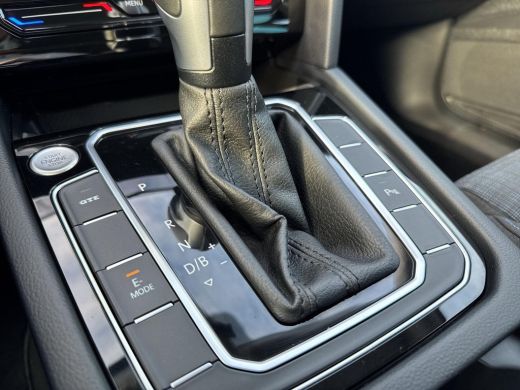 Volkswagen Passat Variant 1.4 TSI PHEV GTE Business | 218 pk | Trekhaak | 18 Inch | A-Camera | SOH 91%| ActivLease financial lease