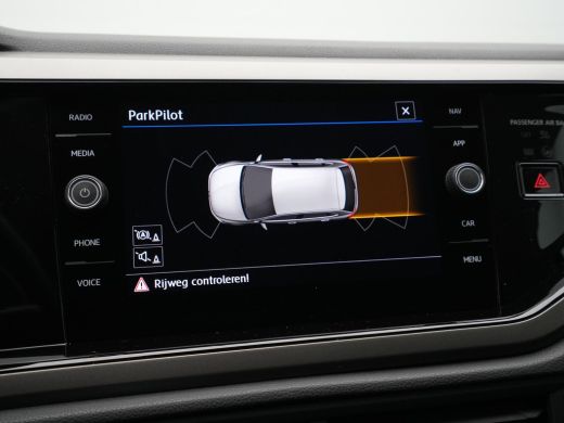 Volkswagen Polo 1.0 TSI 95pk R-Line Navigatie Carplay Acc Pdc 248 ActivLease financial lease