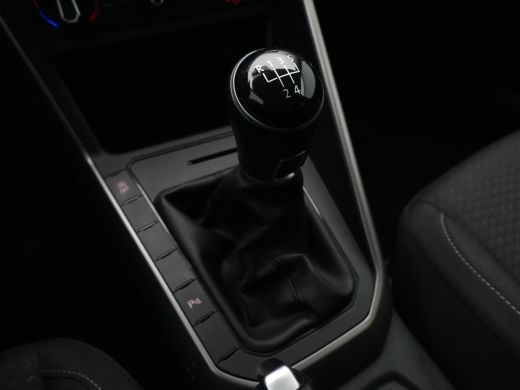 Volkswagen Polo 1.0 TSI 95pk R-Line Navigatie Carplay Acc Pdc 248 ActivLease financial lease