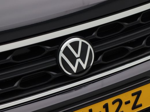Volkswagen T-Roc 1.5 TSi 150 Pk Automaat Life Edition | Carplay | Camera | Adaptive Cruise | Parkeersensoren | Sto... ActivLease financial lease