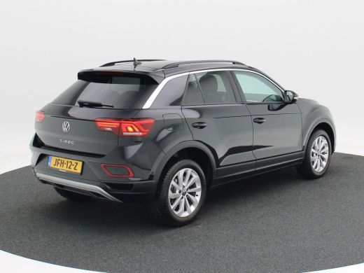 Volkswagen T-Roc 1.5 TSi 150 Pk Automaat Life Edition | Carplay | Camera | Adaptive Cruise | Parkeersensoren | Sto... ActivLease financial lease