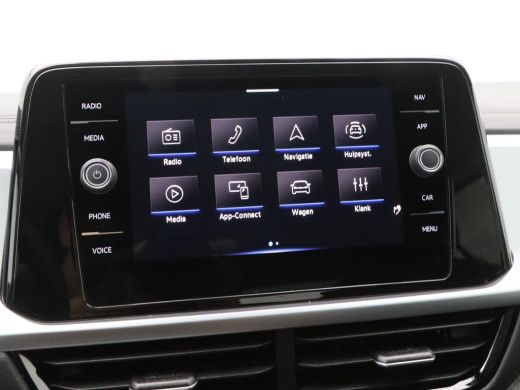 Volkswagen T-Roc 1.5 TSi 150 Pk Automaat Life Edition | Carplay | Camera | Adaptive Cruise | Parkeersensoren | Sto... ActivLease financial lease