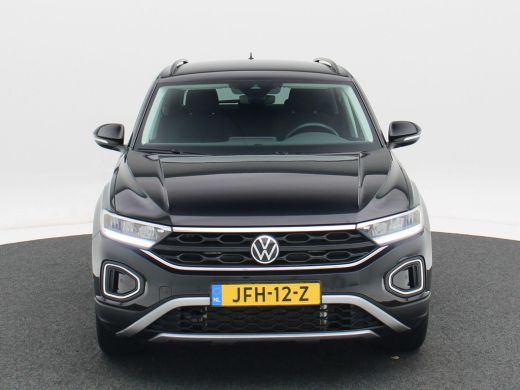 Volkswagen T-Roc 1.5 TSi 150 Pk Automaat Life Edition | Carplay | Camera | Adaptive Cruise | Parkeersensoren | Sto... ActivLease financial lease