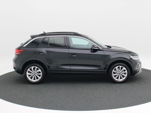 Volkswagen T-Roc 1.5 TSi 150 Pk Automaat Life Edition | Carplay | Camera | Adaptive Cruise | Parkeersensoren | Sto... ActivLease financial lease