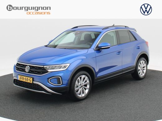 Volkswagen T-Roc 1.5 TSi 150 Pk Automaat Life Edition | Carplay | Camera | Stoel Verwarming | Parkeersensoren | LE...