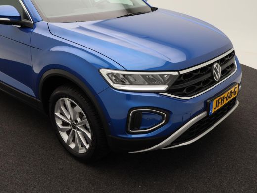 Volkswagen T-Roc 1.5 TSi 150 Pk Automaat Life Edition | Carplay | Camera | Stoel Verwarming | Parkeersensoren | LE... ActivLease financial lease
