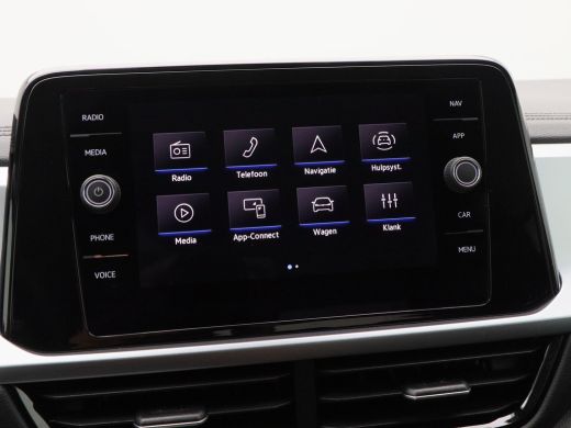 Volkswagen T-Roc 1.5 TSi 150 Pk Automaat Life Edition | Carplay | Camera | Stoel Verwarming | Parkeersensoren | LE... ActivLease financial lease