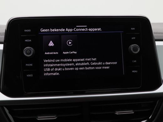 Volkswagen T-Roc 1.5 TSi 150 Pk Automaat Life Edition | Carplay | Camera | Stoel Verwarming | Parkeersensoren | LE... ActivLease financial lease