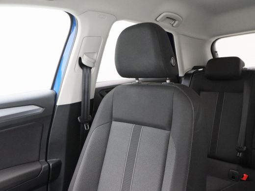 Volkswagen T-Roc 1.5 TSi 150 Pk Automaat Life Edition | Carplay | Camera | Stoel Verwarming | Parkeersensoren | LE... ActivLease financial lease