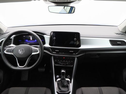 Volkswagen T-Roc 1.5 TSi 150 Pk Automaat Life Edition | Carplay | Camera | Stoel Verwarming | Parkeersensoren | LE... ActivLease financial lease