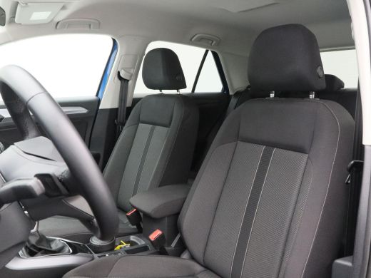 Volkswagen T-Roc 1.5 TSi 150 Pk Automaat Life Edition | Carplay | Camera | Stoel Verwarming | Parkeersensoren | LE... ActivLease financial lease