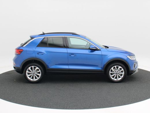 Volkswagen T-Roc 1.5 TSi 150 Pk Automaat Life Edition | Carplay | Camera | Stoel Verwarming | Parkeersensoren | LE... ActivLease financial lease