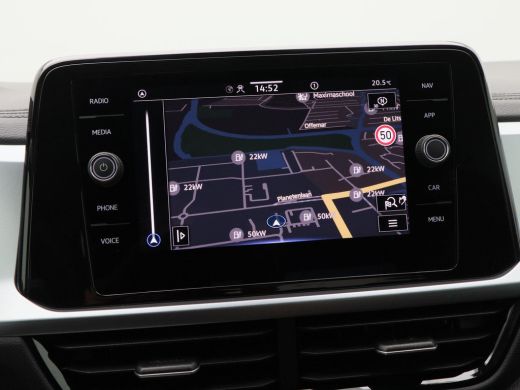 Volkswagen T-Roc 1.5 TSi 150 Pk Automaat Life Edition | Carplay | Camera | Stoel Verwarming | Parkeersensoren | LE... ActivLease financial lease