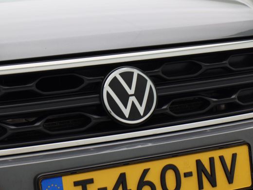 Volkswagen T-Roc 1.5 TSi Life 150 Pk Automaat | Adaptive Cruise | Carplay | Camera | Parkeersensoren | Privacy Gla... ActivLease financial lease
