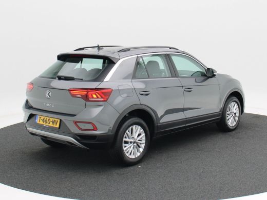 Volkswagen T-Roc 1.5 TSi Life 150 Pk Automaat | Adaptive Cruise | Carplay | Camera | Parkeersensoren | Privacy Gla... ActivLease financial lease