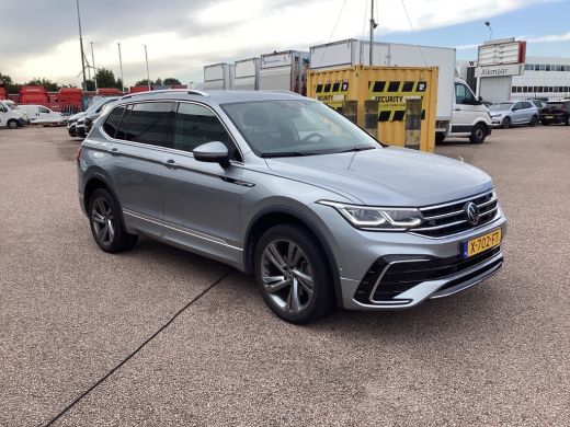 Volkswagen Tiguan Allspace 1.5 TSI 150 pk R-Line Business 7pers. 7-DSG | Wegklapbare Trekhaak | Stoel/stuur verwarming | Ach... ActivLease financial lease