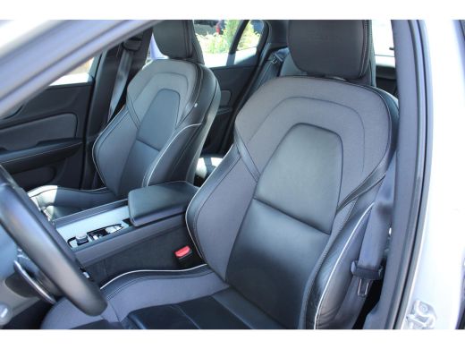 Volvo  S60 2.0 T4 R-Design | Adaptieve cruise control incl. BLIS | Trekhaak | Keyless | Stoelverwarming | ActivLease financial lease