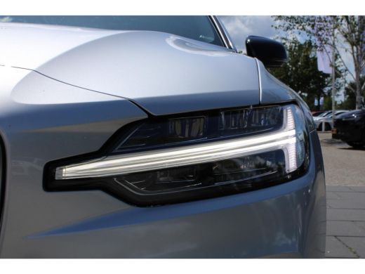 Volvo  S60 2.0 T4 R-Design | Adaptieve cruise control incl. BLIS | Trekhaak | Keyless | Stoelverwarming | ActivLease financial lease