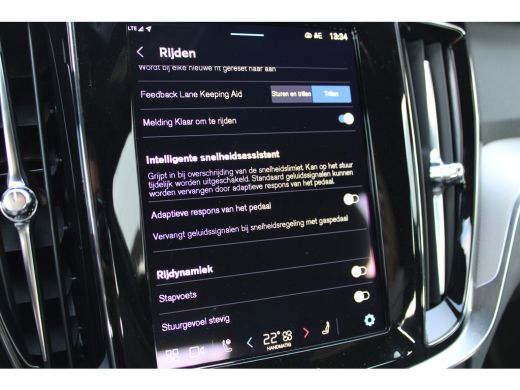 Volvo  V60 T6 AWD Plus Dark trekhaak |  360 camera | Stoel + Stuurverwarming | Harman Kardon | ActivLease financial lease