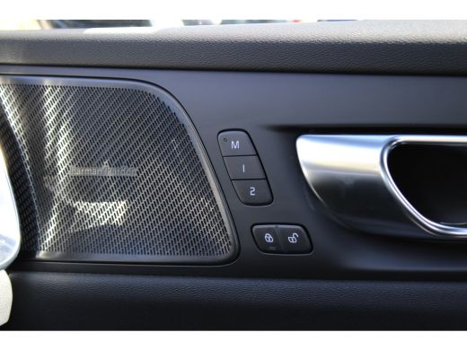 Volvo  V60 T6 AWD Plus Dark trekhaak |  360 camera | Stoel + Stuurverwarming | Harman Kardon | ActivLease financial lease