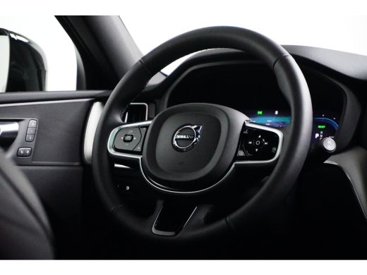 Volvo  XC60 Black Edition |  trekhaak | Keyless entry | Stoel + Stuurverwarming | ActivLease financial lease