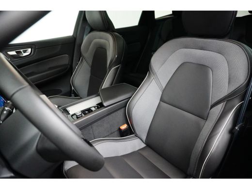 Volvo  XC60 Black Edition |  trekhaak | Keyless entry | Stoel + Stuurverwarming | ActivLease financial lease