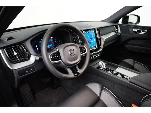 Volvo  XC60 Black Edition |  trekhaak | Keyless entry | Stoel + Stuurverwarming | ActivLease financial lease