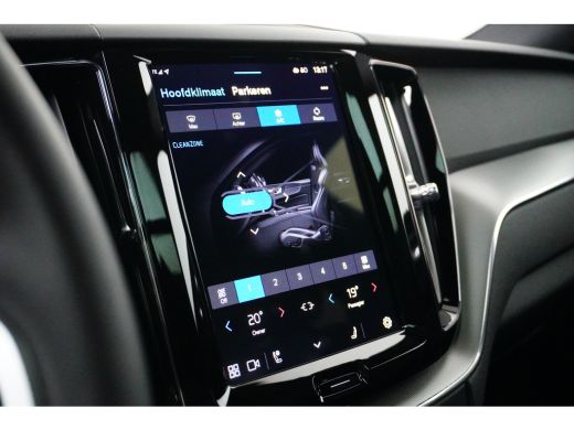 Volvo  XC60 Black Edition |  trekhaak | Keyless entry | Stoel + Stuurverwarming | ActivLease financial lease