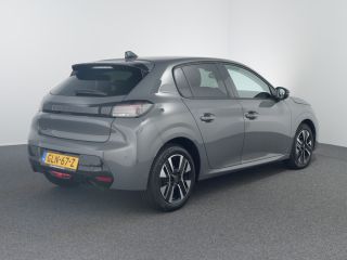 Peugeot 208 1.2 PureTech 100 Allure | Achterspoiler | Achteruitrijcamera | Alarm klasse 1(startblokkering)