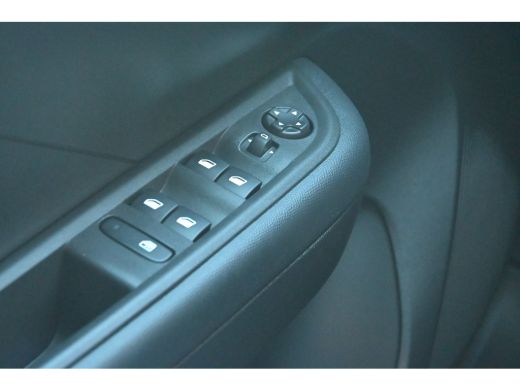 Opel Frontera Edition 1.2 Hybrid 145pk Automaat VOORRAAD-ACTIE! | 10'' Digitaal instrumentenpaneel | LED koplam... ActivLease financial lease