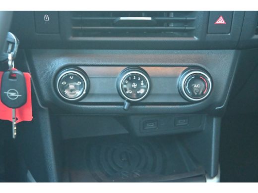 Opel Frontera Edition 1.2 Hybrid 145pk Automaat VOORRAAD-ACTIE! | 10'' Digitaal instrumentenpaneel | LED koplam... ActivLease financial lease