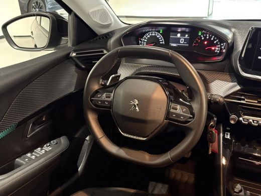 Peugeot 208 1.2 Allure 100pk automaat |Black|Navi|Carplay|Camera|Lane assist|Cruise| ActivLease financial lease