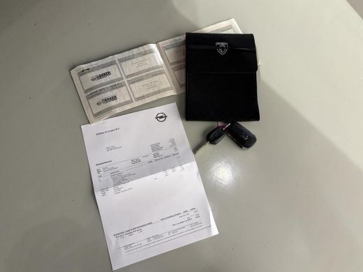 Peugeot 208 1.2 Allure 100pk automaat |Black|Navi|Carplay|Camera|Lane assist|Cruise| ActivLease financial lease