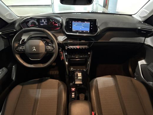 Peugeot 208 1.2 Allure 100pk automaat |Black|Navi|Carplay|Camera|Lane assist|Cruise| ActivLease financial lease
