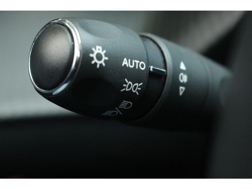 Peugeot 208 1.2 Allure 100 PK AUT. | Camera | Navi | Cruise | Carplay | Pdc | Peugeot 208 1.2 Allure 100 PK A... ActivLease financial lease