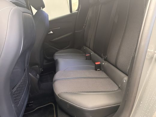 Peugeot 208 1.2 PureTech 100 GT Camera | Parkeersensoren Rondom | 17" Lichtmetaal | Carplay | Digitaal Dashbo... ActivLease financial lease