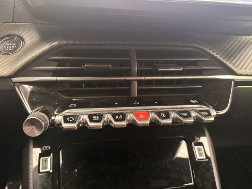 Peugeot 208 1.2 PureTech 100 GT Camera | Parkeersensoren Rondom | 17" Lichtmetaal | Carplay | Digitaal Dashbo... ActivLease financial lease