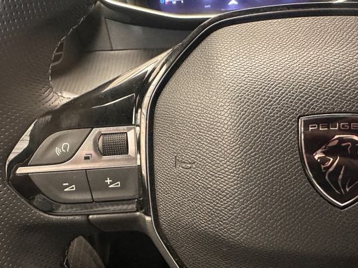 Peugeot 208 1.2 PureTech 100 GT Camera | Parkeersensoren Rondom | 17" Lichtmetaal | Carplay | Digitaal Dashbo... ActivLease financial lease