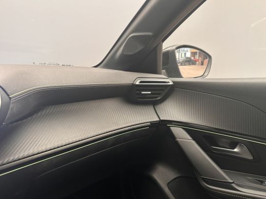 Peugeot 208 1.2 PureTech 100 GT Camera | Parkeersensoren Rondom | 17" Lichtmetaal | Carplay | Digitaal Dashbo... ActivLease financial lease