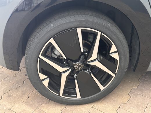 Peugeot 208 1.2 PureTech 100 GT Camera | Parkeersensoren Rondom | 17" Lichtmetaal | Carplay | Digitaal Dashbo... ActivLease financial lease