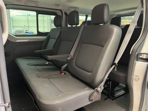 Renault Trafic Passenger Trafic | Cruisecontrolsysteem (Cruisecontrol) | Parkeerhulp voor, achter en aan de zijkant ActivLease financial lease