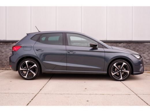 Seat Ibiza 1.0 EcoTSI FR | LED | ACC | Carplay | Camera | PDC | Climate | ActivLease financial lease