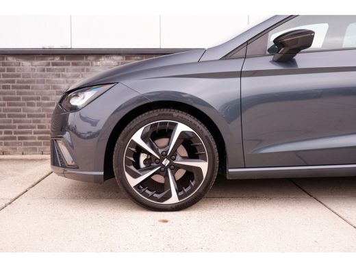 Seat Ibiza 1.0 EcoTSI FR | LED | ACC | Carplay | Camera | PDC | Climate | ActivLease financial lease