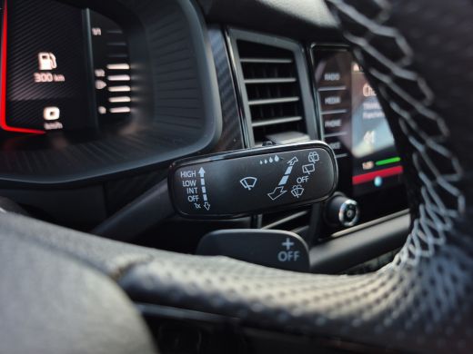 Skoda Kodiaq 1.5 TSI Sportline Business 7p. Trekhaak wegklapbaar | Panoramadak | LED | Camera | 20 inch lmv | ... ActivLease financial lease