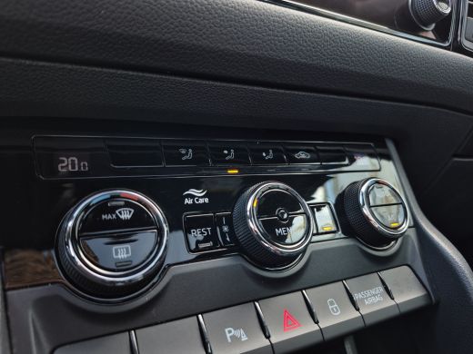 Skoda Kodiaq 1.5 TSI Sportline Business 7p. Trekhaak wegklapbaar | Panoramadak | LED | Camera | 20 inch lmv | ... ActivLease financial lease