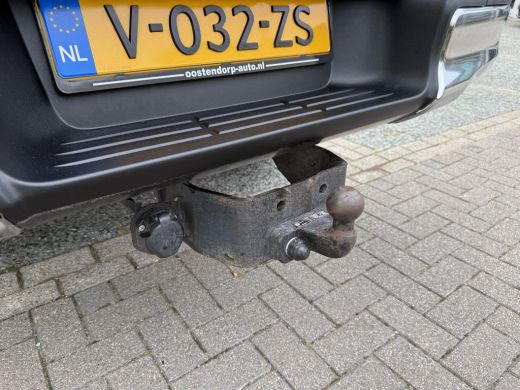 Toyota Hilux 2.4 D-4D-F Xtra Cab Professional **TREKHAAK/ 3500KG TREKGEWICHT/ AWD/ AIRCO/ GARANTIE** ActivLease financial lease