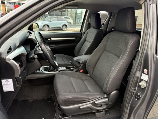 Toyota Hilux 2.4 D-4D-F Xtra Cab Professional **TREKHAAK/ 3500KG TREKGEWICHT/ AWD/ AIRCO/ GARANTIE** ActivLease financial lease