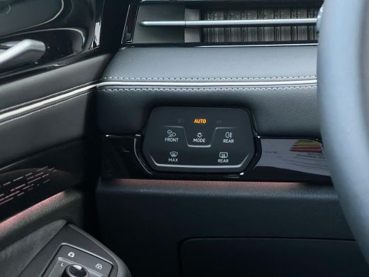 Volkswagen ID.7 Pro Limited Edition | Achterbank in ongelijke delen neerklapbaar incl. middenarmsteun en doorlaad... ActivLease financial lease