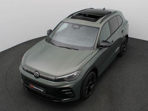 Volkswagen Tiguan 1.5 eHybrid R-Line Edition 272PK DSG black style, trekhaak, panoramadak, Harman Kardon, keyless, ... ActivLease financial lease