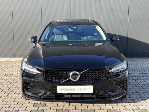 Volvo  V60 T6 Plug-in hybrid AWD Ultra Dark | Trekhaak | Panoramadak | Stoel en Stuurwiel verwarming | Adapt... ActivLease financial lease